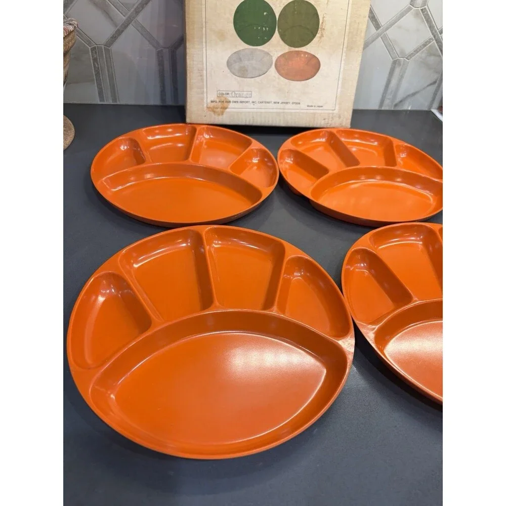 Vintage Plastic Divided 9